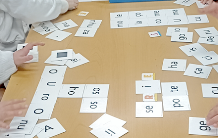 Biblioteca da EB1/JI de Caminha: os jogos de mesa são divertidos e educativos